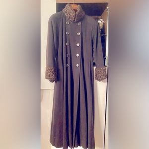 Searl 100% Cashmere Princess Swing coat with Astrakhan fur trim sz 4
